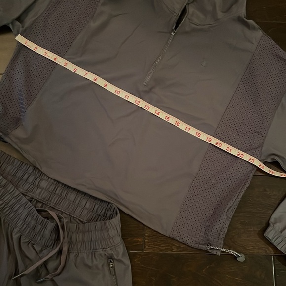 Champion suit M/L - Picture 10 of 16